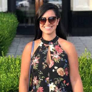 Meet your Posher, Priscila